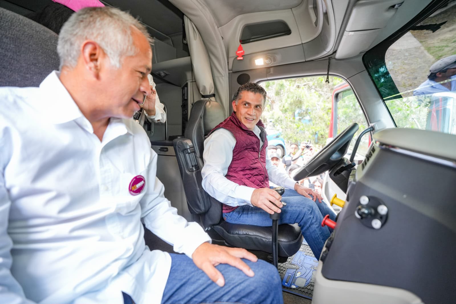 Transportistas cierran filas con Alfonso Sánchez